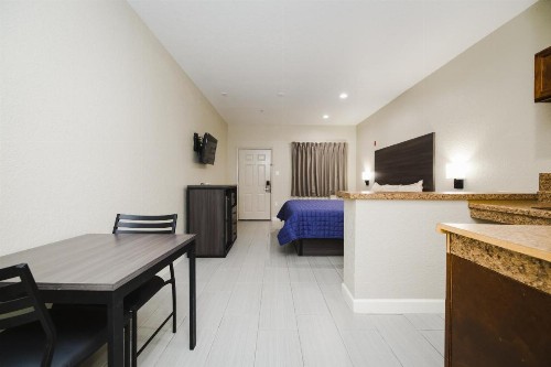 Winchester Inn and Suites Humble/IAH/North Houston - image 20