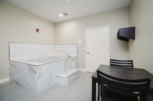 Winchester Inn and Suites Humble/IAH/North Houston - image 39