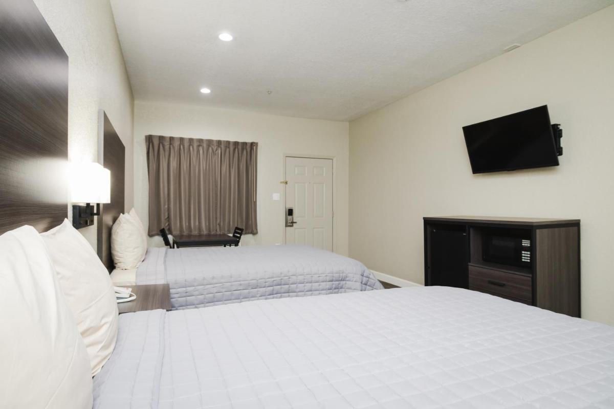 Winchester Inn and Suites Humble/IAH/North Houston - image 4
