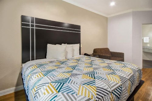 Motel 6 Humble TX - Houston International Airport - image 8