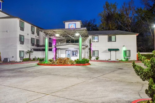 Motel 6 Humble TX - Houston International Airport
