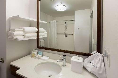 Hampton Inn Houston/Humble-Airport Area - image 10