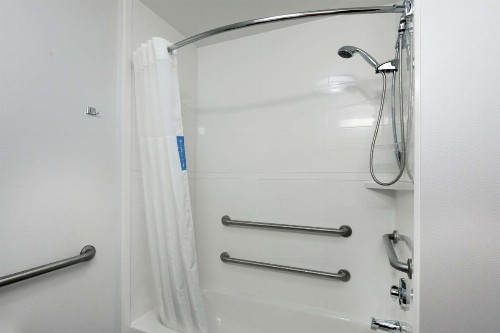 Hampton Inn Houston/Humble-Airport Area - image 4