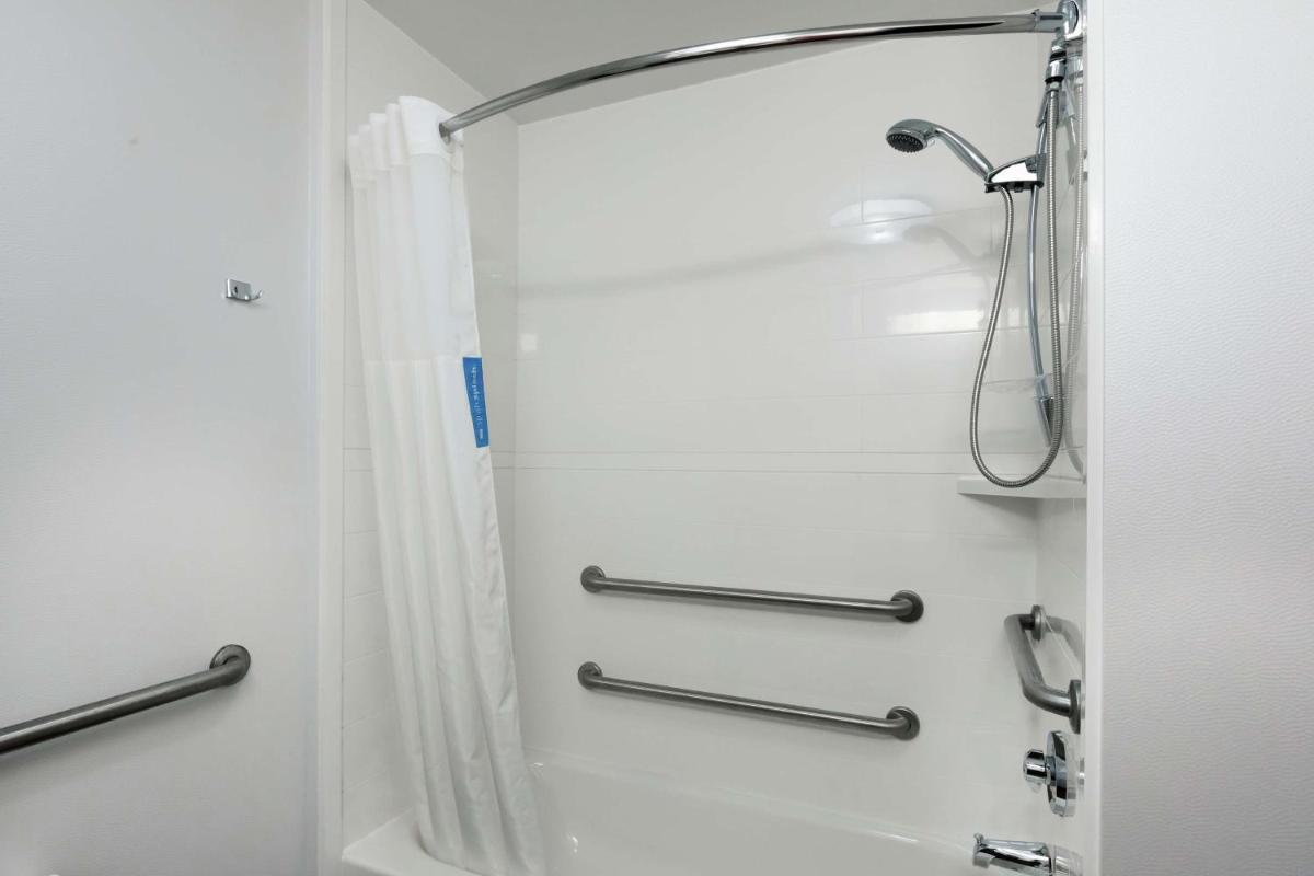 Hampton Inn Houston/Humble-Airport Area - image 4