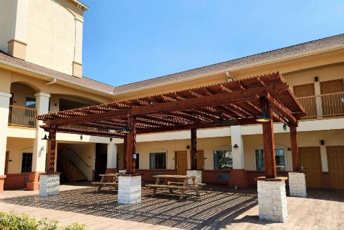 Days Inn by Wyndham Humble/Houston Intercontinental Airport - image 12