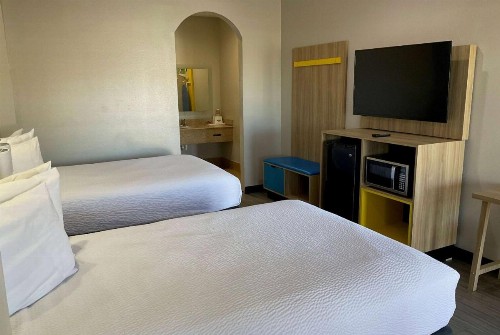 Days Inn by Wyndham Humble/Houston Intercontinental Airport - image 17