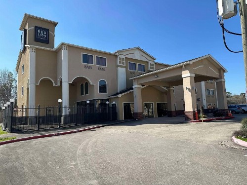 Super 8 by Wyndham Intercontinental Houston TX - image 19
