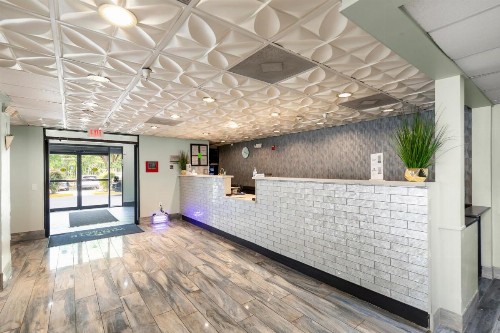 Wingate by Wyndham Humble/Houston Intercontinental Airport - image 4