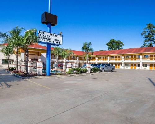 Rodeway Inn & Suites Humble - image 6