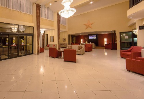 Ramada by Wyndham Houston Intercontinental Airport East - image 15