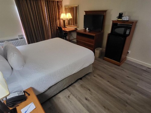 Ramada by Wyndham Houston Intercontinental Airport East - image 17