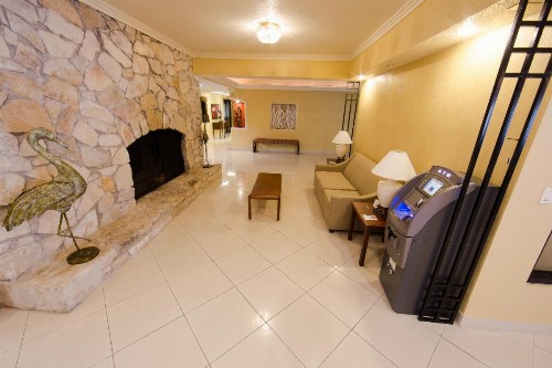 Ramada by Wyndham Houston Intercontinental Airport East - image 2