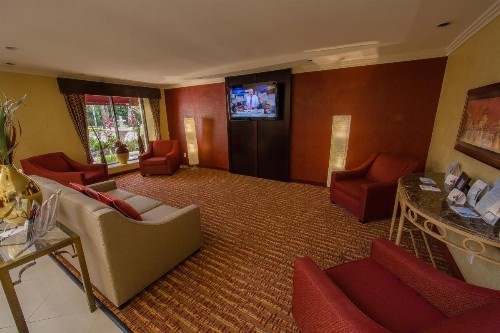 Ramada by Wyndham Houston Intercontinental Airport East - image 22