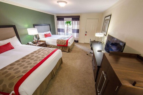 Ramada by Wyndham Houston Intercontinental Airport East - image 27