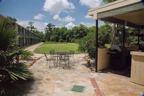 Ramada by Wyndham Houston Intercontinental Airport East - image 34