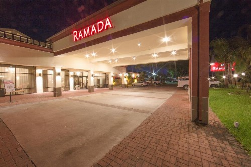 Ramada by Wyndham Houston Intercontinental Airport East - image 49