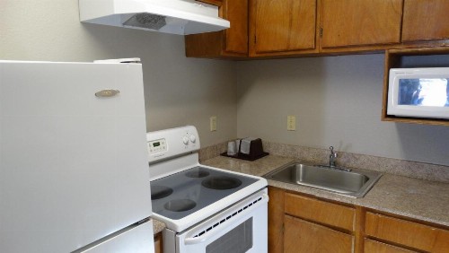 Regency Inn and Suites Humble - image 11