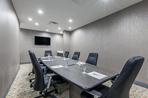 Holiday Inn Houston NE-Bush Airport Area - image 31