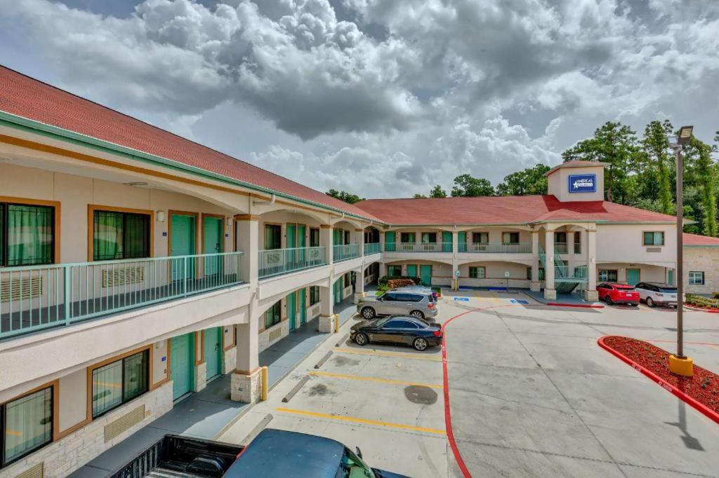 Americas Best Value Inn & Suites IAH Airport North - image 6