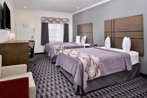 Americas Inn & Suites IAH North - image 6