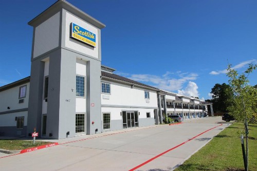 Scottish Inn & Suites - Atascocita - image 1