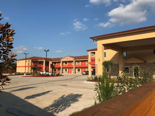 Scottish Inn & Suites - IAH Airport - image 23