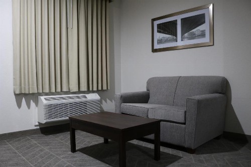 Scottish Inn & Suites - IAH Airport - image 38