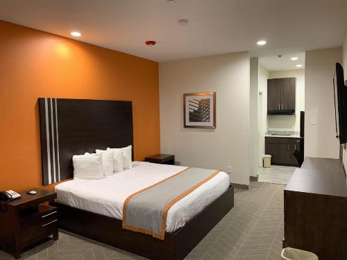 Scottish Inn & Suites - IAH Airport - image 39