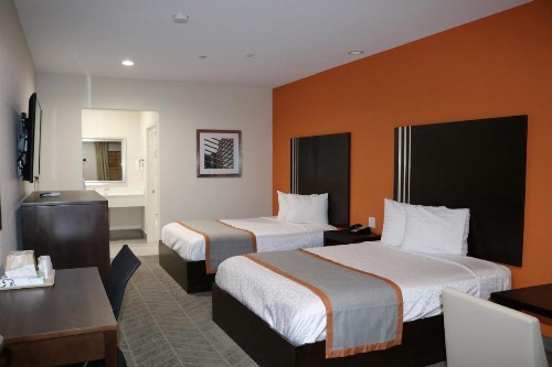 Scottish Inn & Suites - IAH Airport - image 4