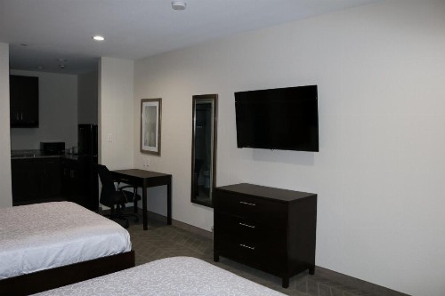 Scottish Inn & Suites - IAH Airport - image 43