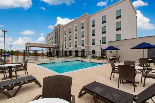 Comfort Suites Humble Houston at Beltway 8 - image 27