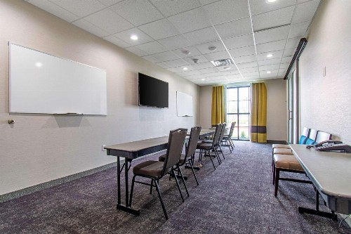Comfort Suites Humble Houston at Beltway 8 - image 32