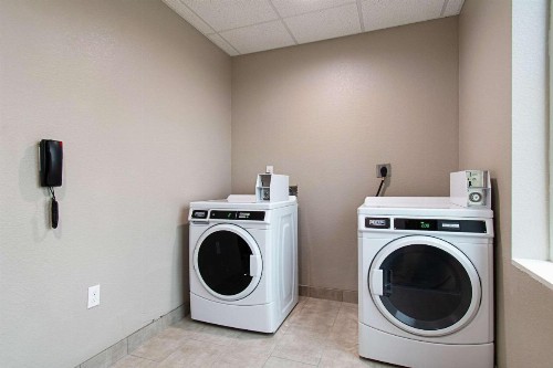 Comfort Suites Humble Houston at Beltway 8 - image 40