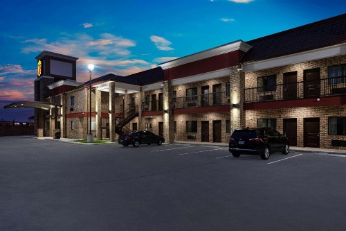 Super 8 by Wyndham Humble/Houston - image 15
