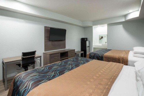 Super 8 by Wyndham Humble/Houston - image 18