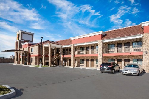 Super 8 by Wyndham Humble/Houston - image 22