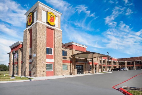 Super 8 by Wyndham Humble/Houston - image 37