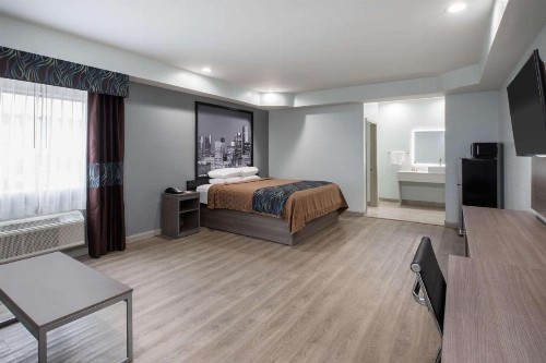 Super 8 by Wyndham Humble/Houston - image 39