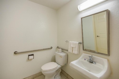 OYO Hotel Houston Humble IAH Airport HWY 59 - image 23