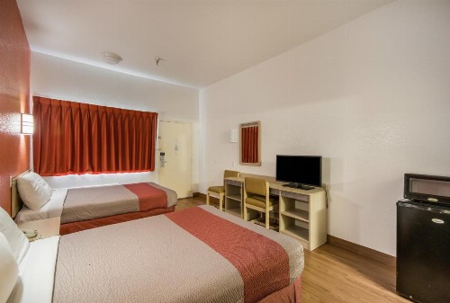OYO Hotel Houston Humble IAH Airport HWY 59 - image 24