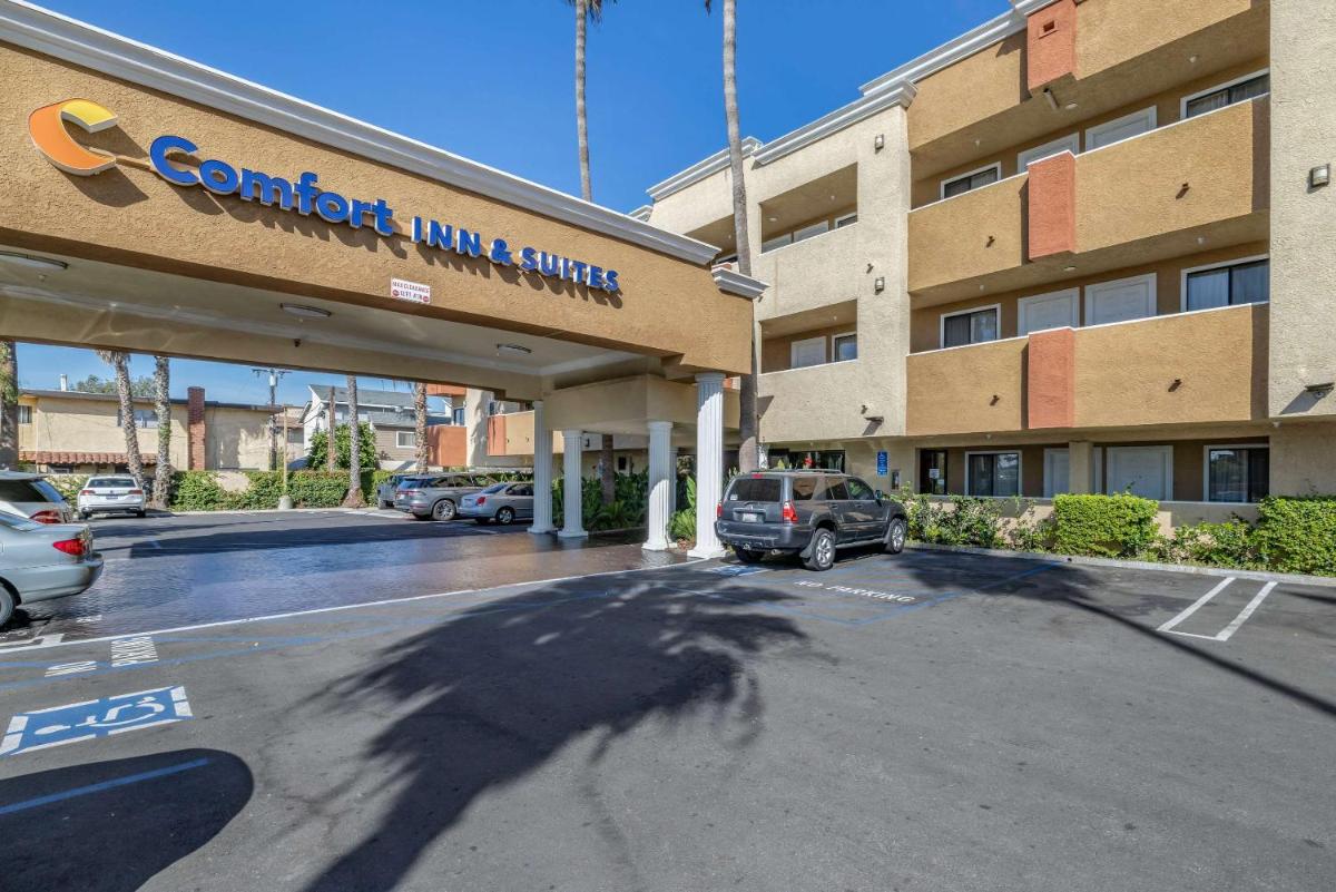 Comfort Inn & Suites Huntington Beach - image 2