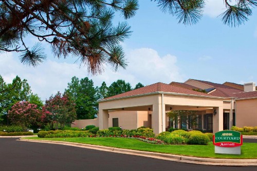 Courtyard by Marriott Huntsville University Drive - image 7