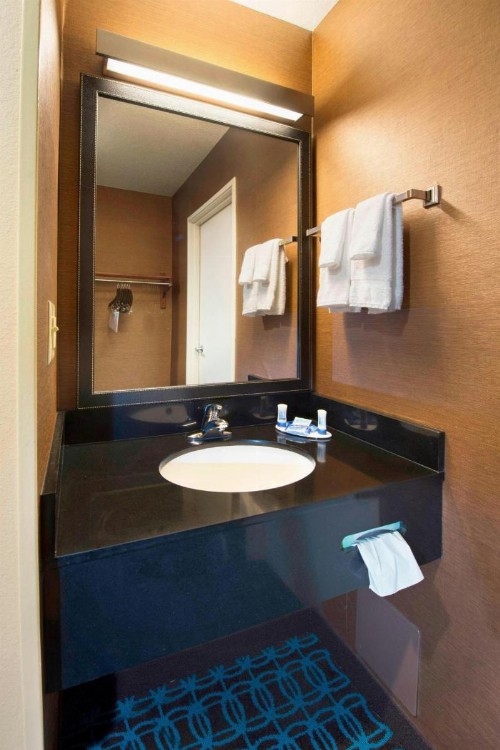Fairfield Inn Huntsville - image 13