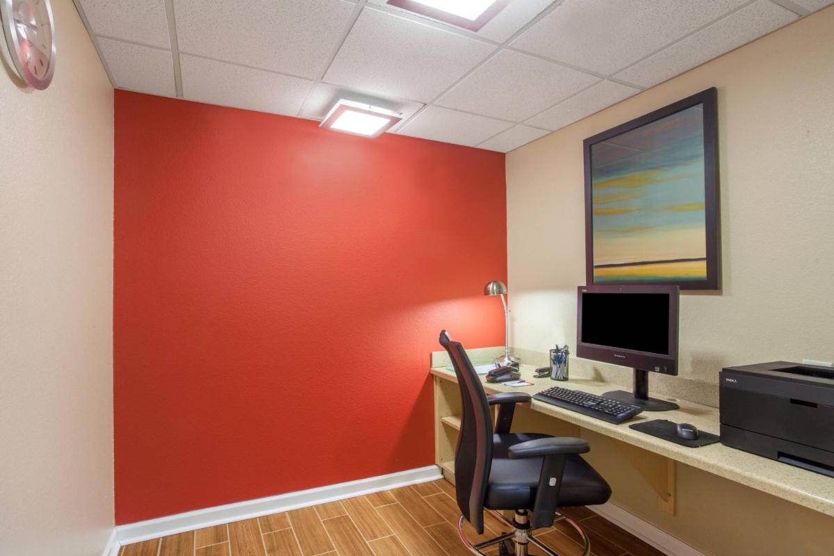 TownePlace Suites Huntsville - image 5