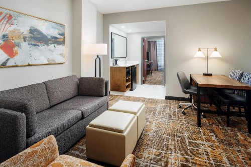 Embassy Suites Huntsville - image 20