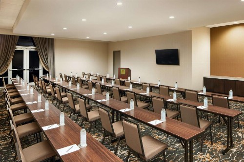 Embassy Suites Huntsville - image 35