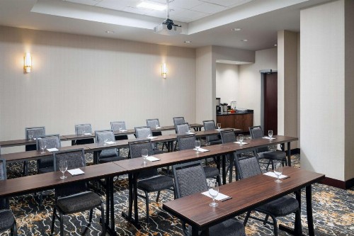 Embassy Suites Huntsville - image 4