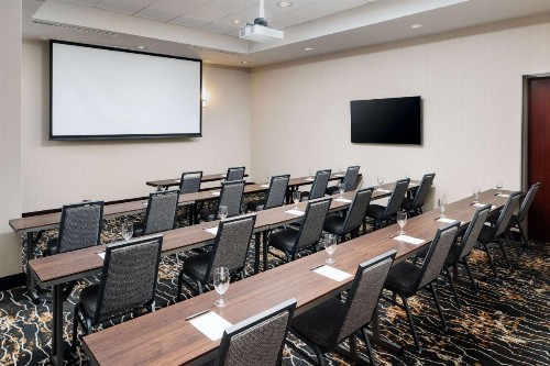 Embassy Suites Huntsville - image 49