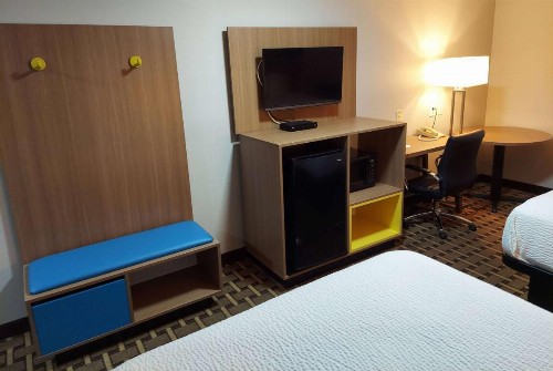 Days Inn & Suites by Wyndham Huntsville - image 6