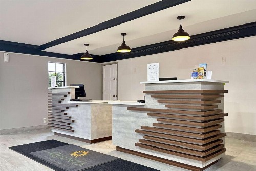 La Quinta Inn by Wyndham Huntsville Research Park - image 18